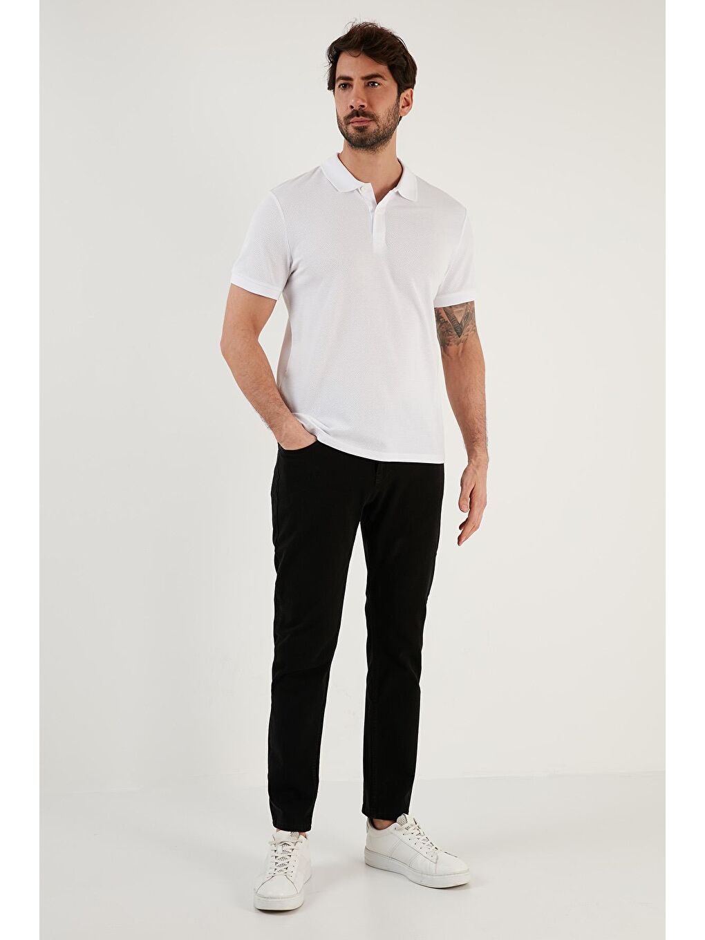 Siyah Pamuklu Normal Bel Regular Fit Boru Paça Jeans 2201F02PARMA