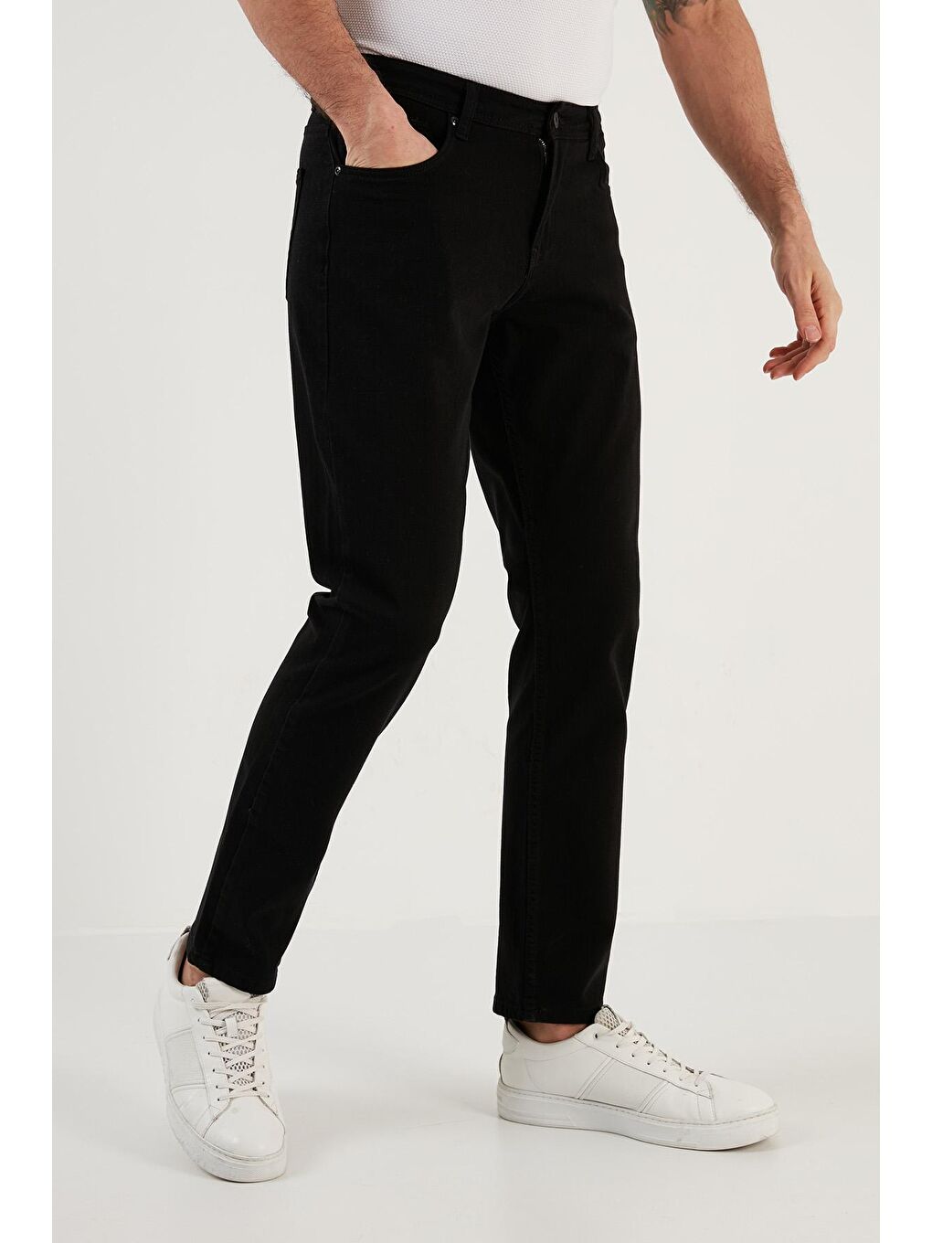 Siyah Pamuklu Normal Bel Regular Fit Boru Paça Jeans 2201F02PARMA-1