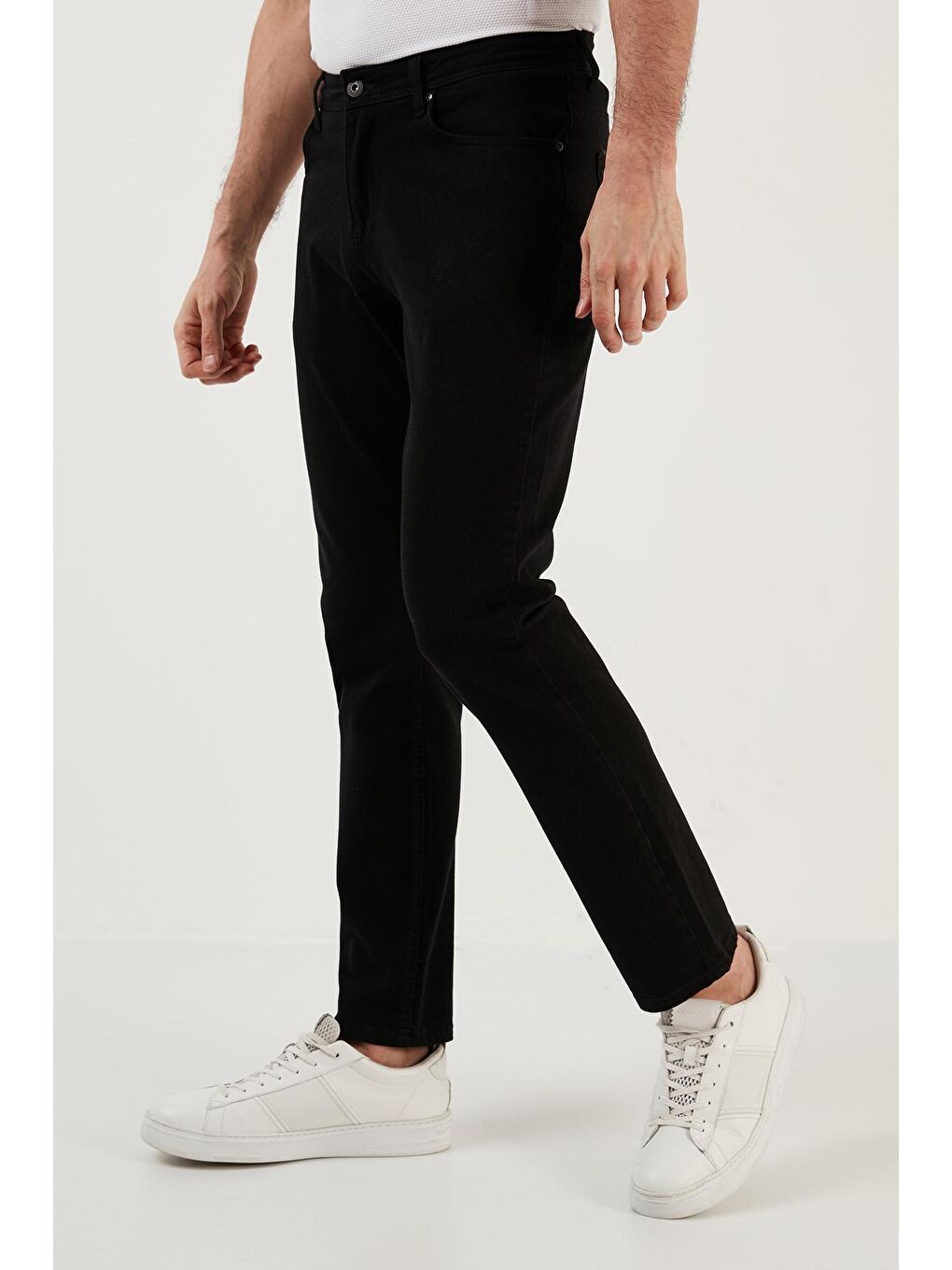 Siyah Pamuklu Normal Bel Regular Fit Boru Paça Jeans 2201F02PARMA-2