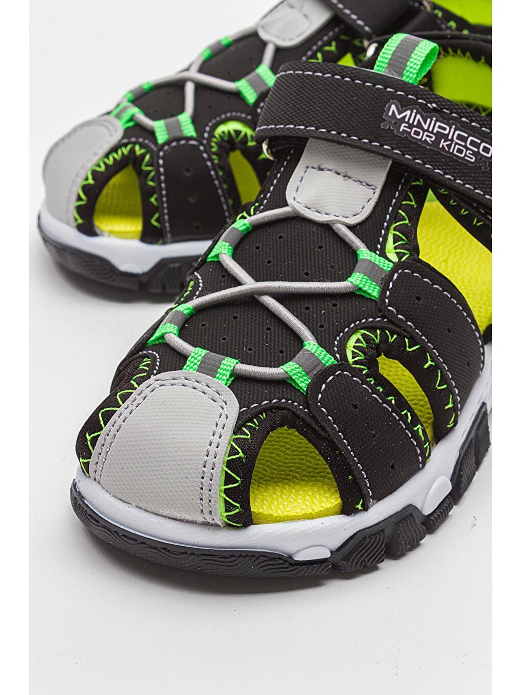 Erkek Çocuk Siyah Anatomik Outdoor Sandalet-1