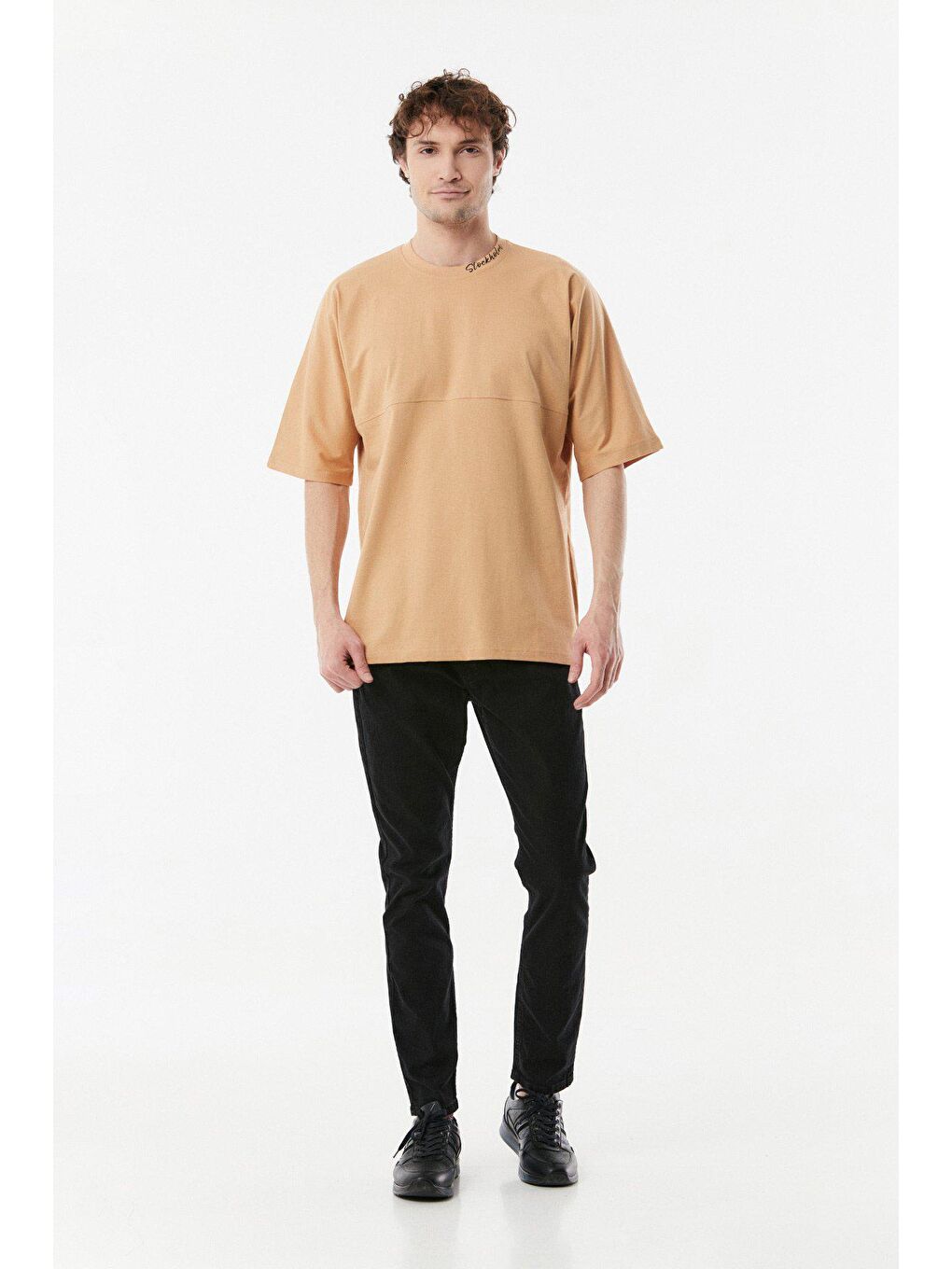 Sarı Baskılı Bisiklet Yaka Oversize Tişört-1