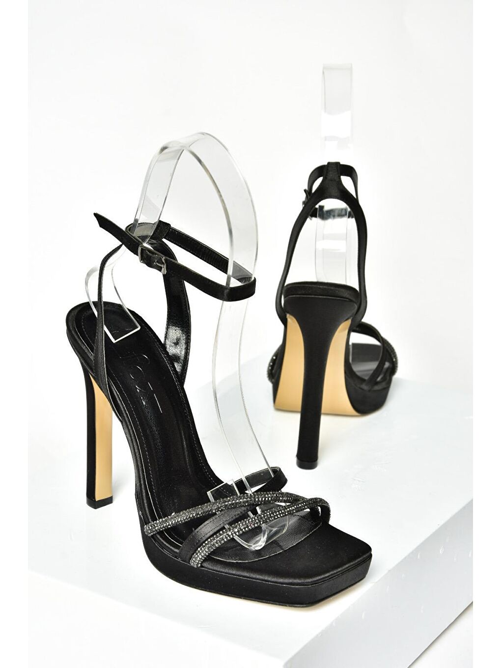 S5696125 Siyah Kadın Topuklu Ayakkabı-1