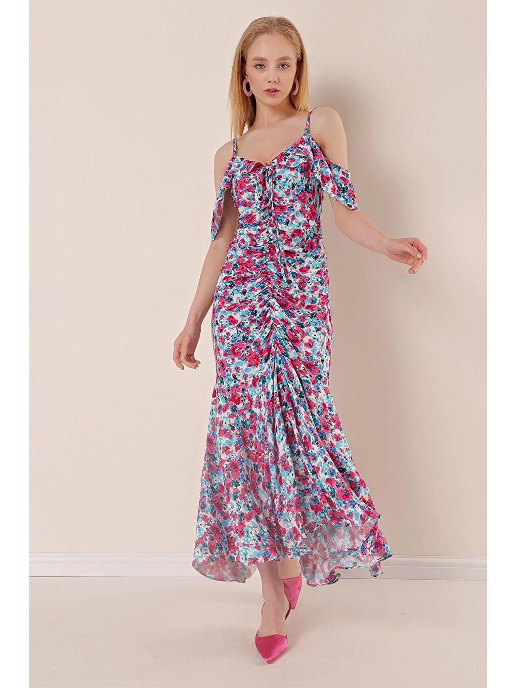 Pembe Askılı Yırtmaçlı Desenli Balık Elbise-2