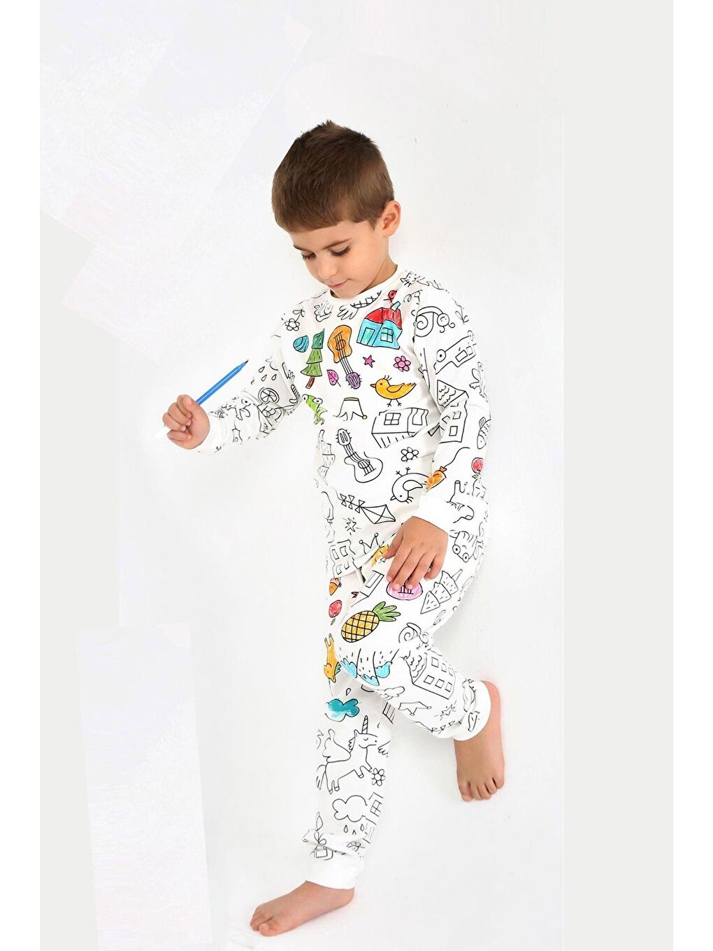 Beyaz Uzun Kollu Kalem Hediye Boyanabilir Çocuk Pijama Takımı