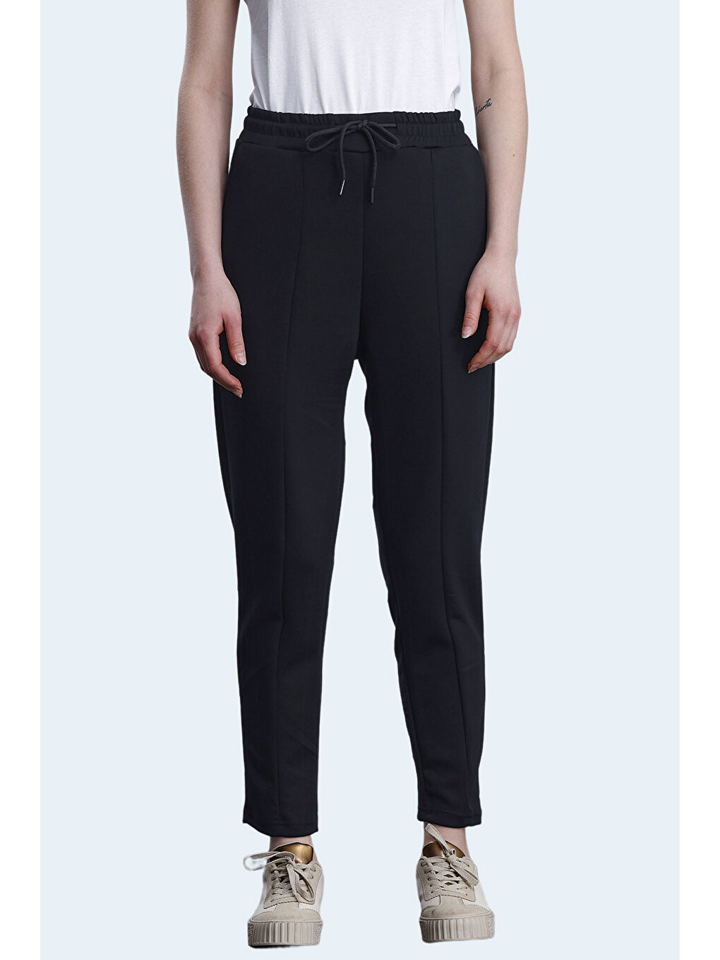 KORBIN Kadın Cepli Dar Paça Siyah Eşofman Altı-1