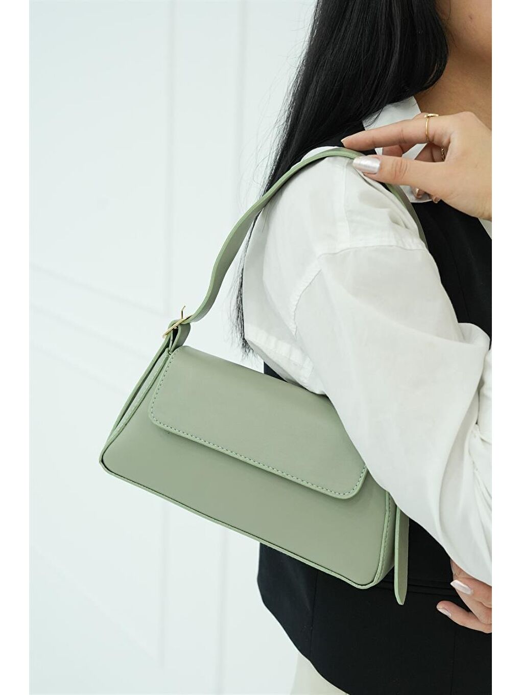 Yeşil Alba Sade Tasarım Kapaklı Kadın Kol Çantası - Mint-1