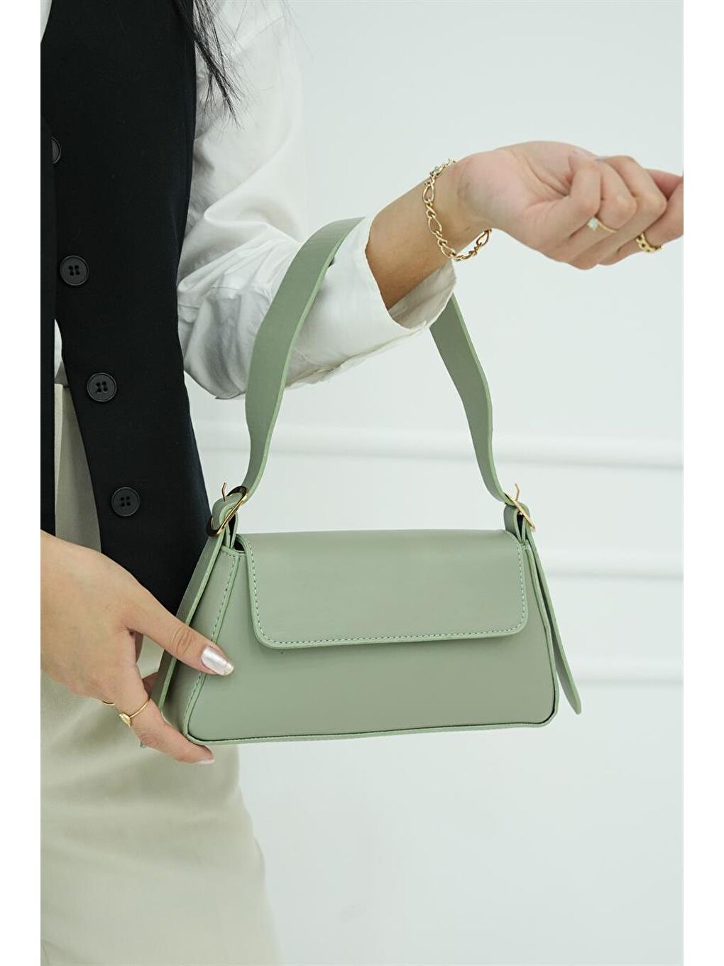 Yeşil Alba Sade Tasarım Kapaklı Kadın Kol Çantası - Mint-2