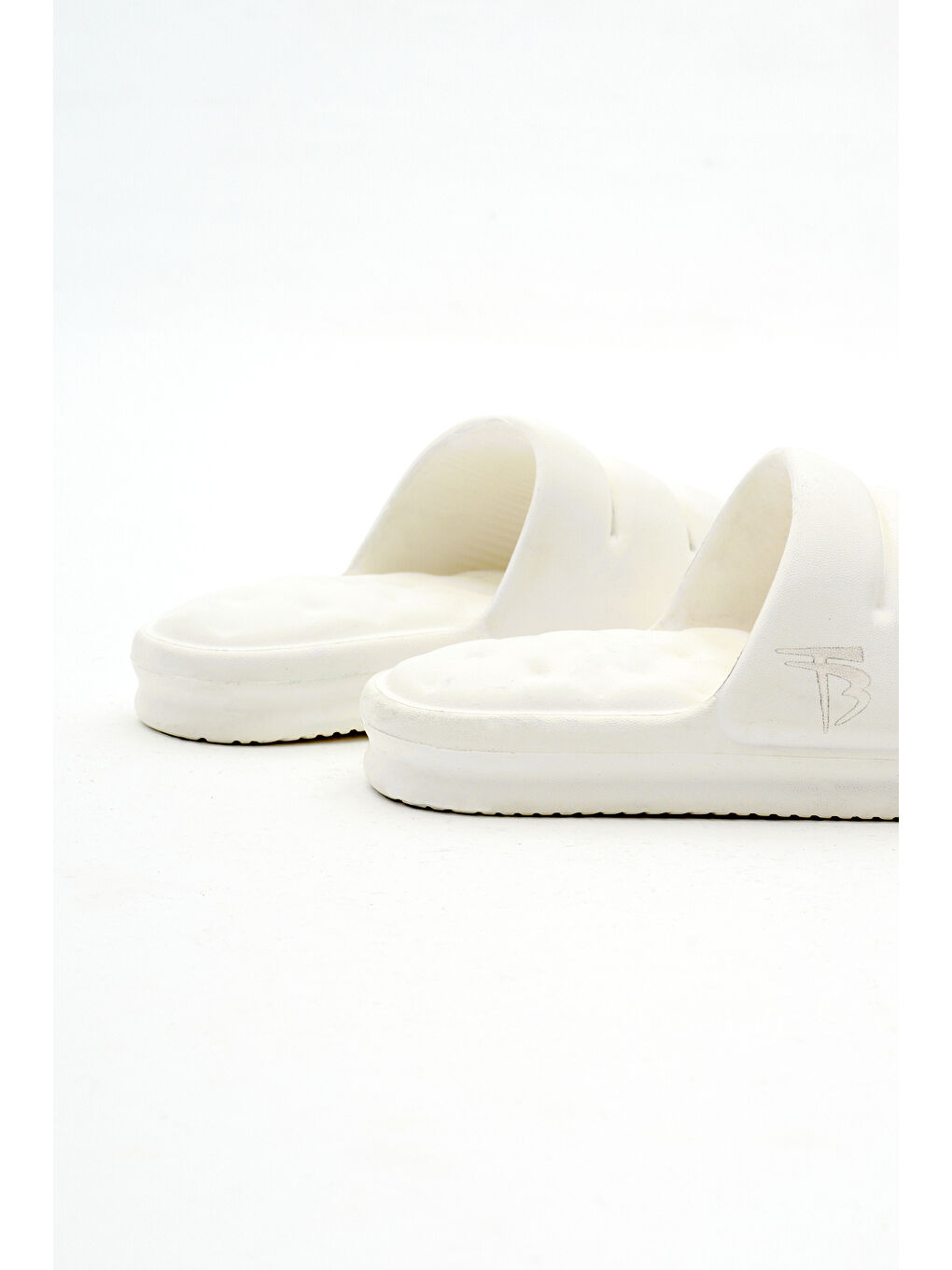 Kadın Beyaz Rahat Kalıp Dilimli Model Önü Açık Eva Terlik-4