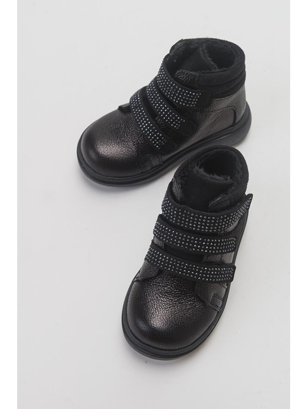 Kız Çocuk Siyah Hakiki Deri Anatomik Günlük Bot-2