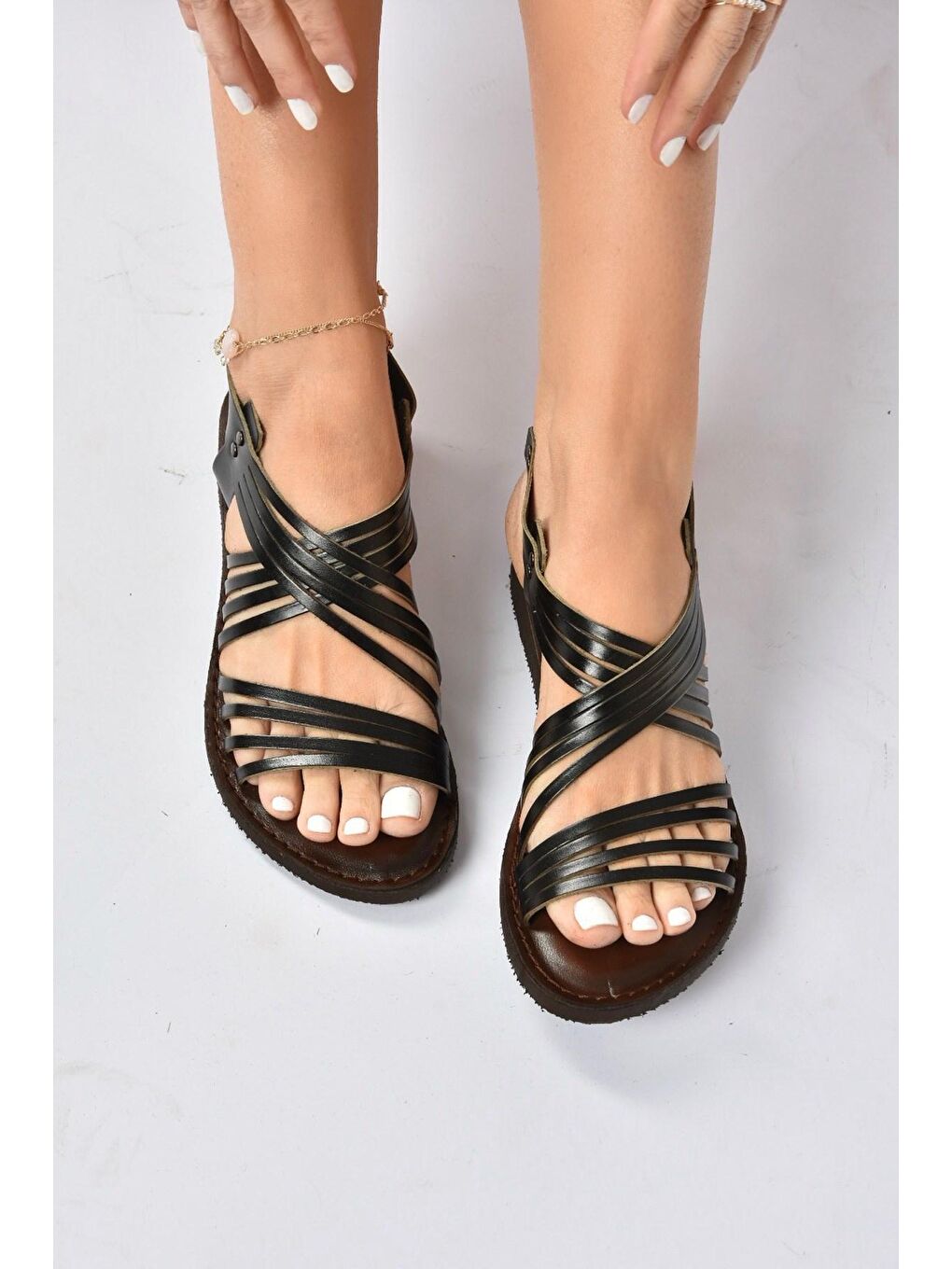 Siyah Hakiki Deri Kadın Sandalet K374680503