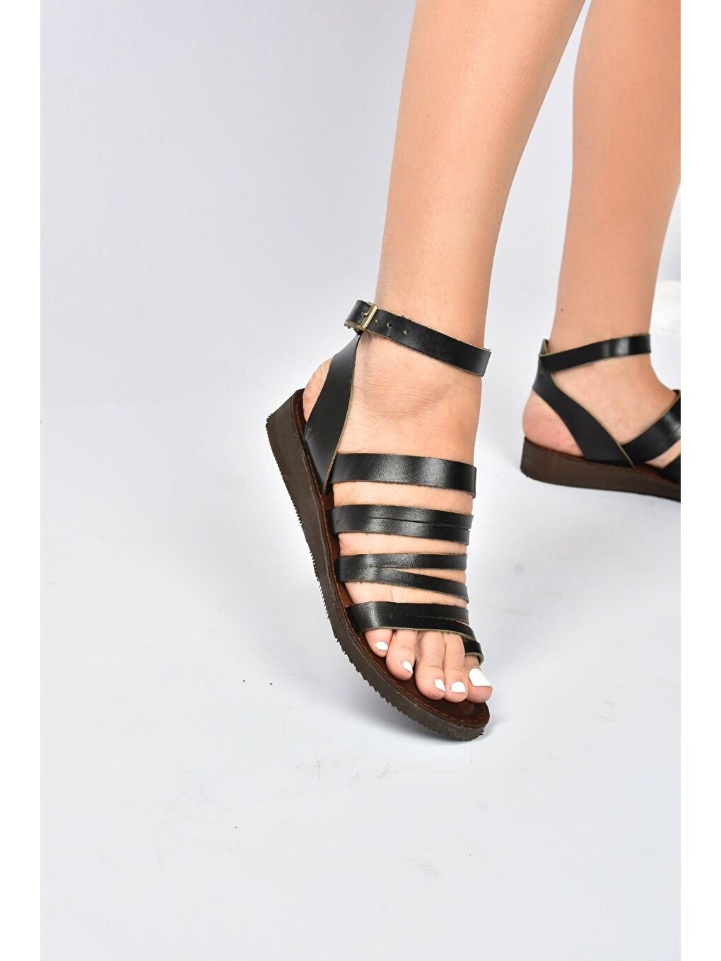 Siyah Hakiki Deri Kadın Sandalet K374680403-2