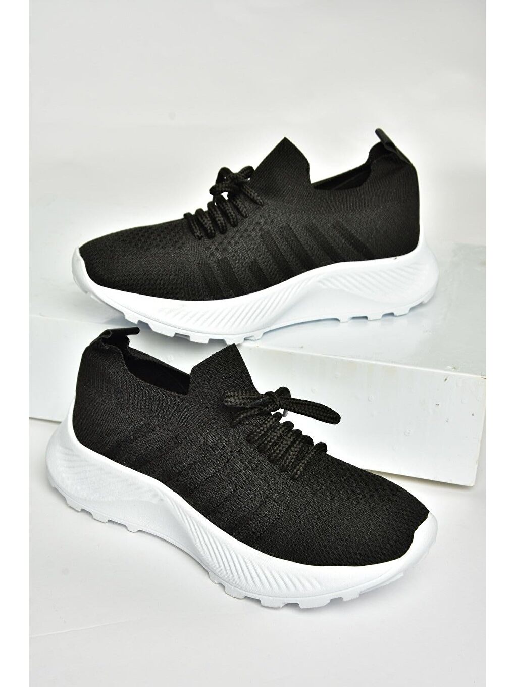 U2390040 Siyah/Beyaz Kadın Sneakers