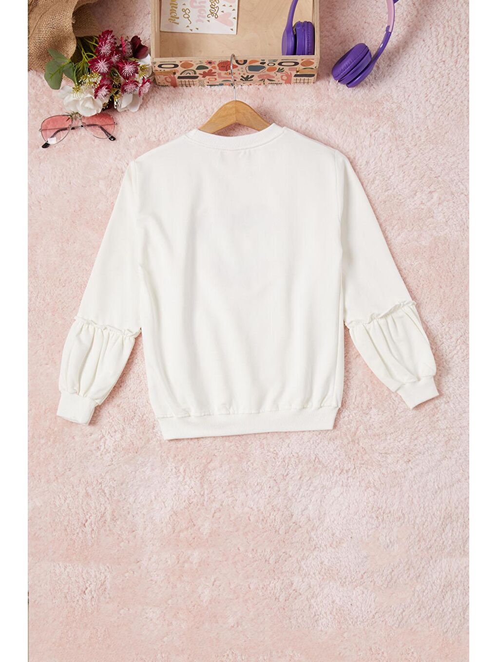 Ekru Renkli Kalp Desenli Payetli Kız Çocuk Sweatshirt 16692-3