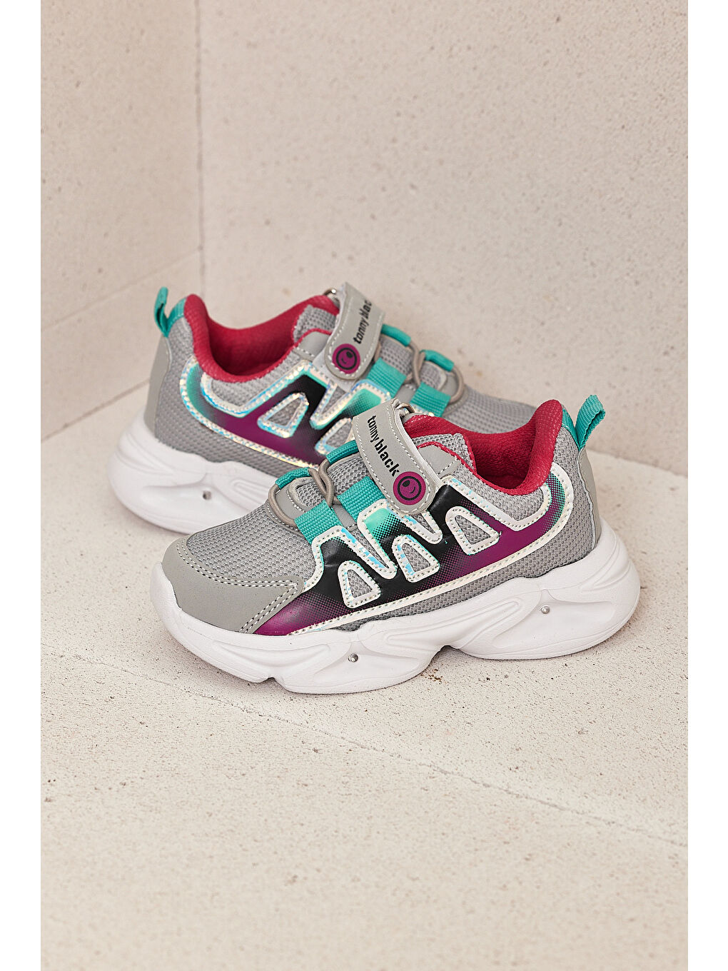 Gri Çocuk Unisex Buz Fuşya Rahat Kalıp Işıklı Cırtlı Ayakkabı-2