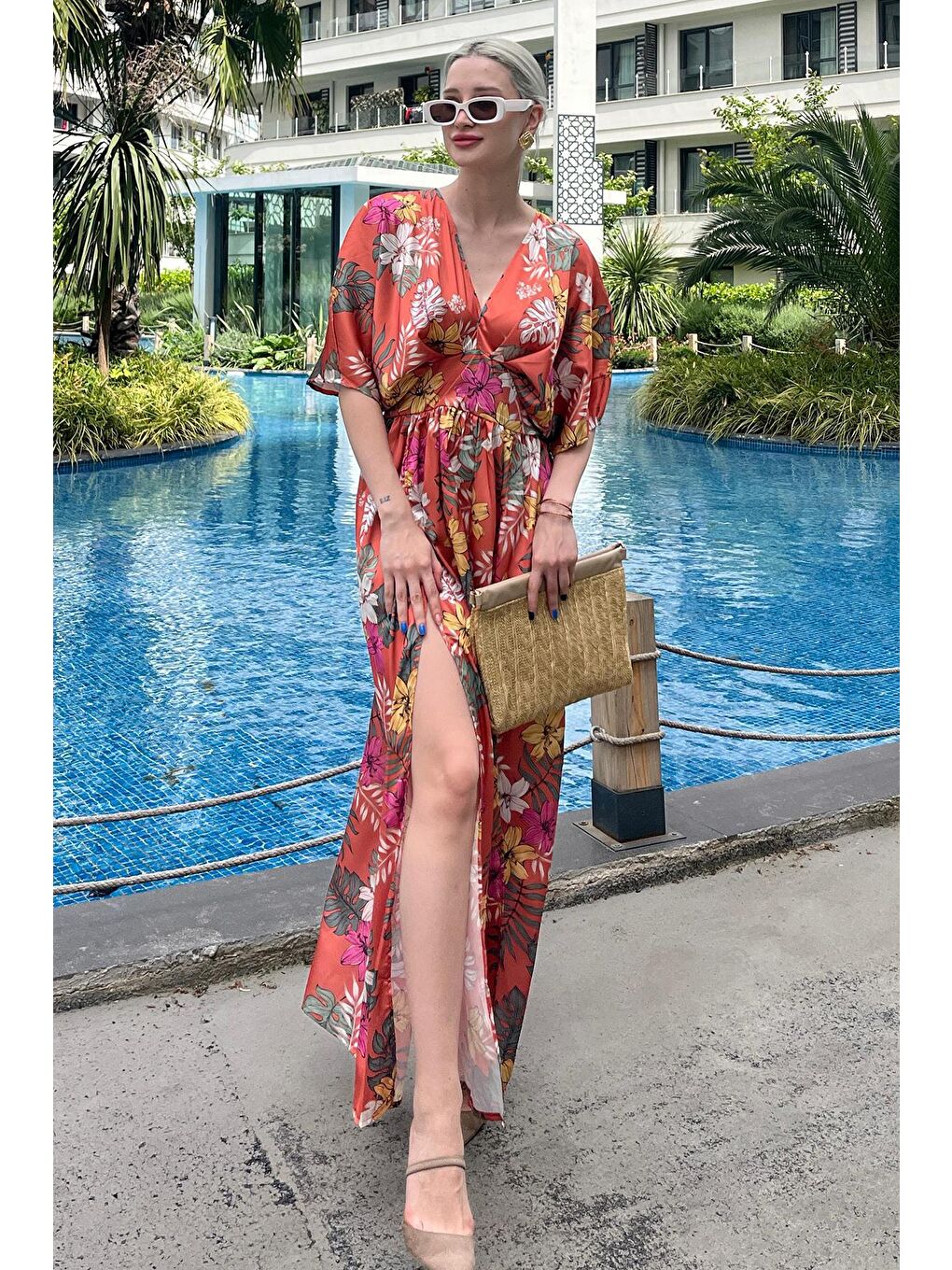 Pembe Desenli Yırtmaç Detaylı Uzun Elbise MG1698