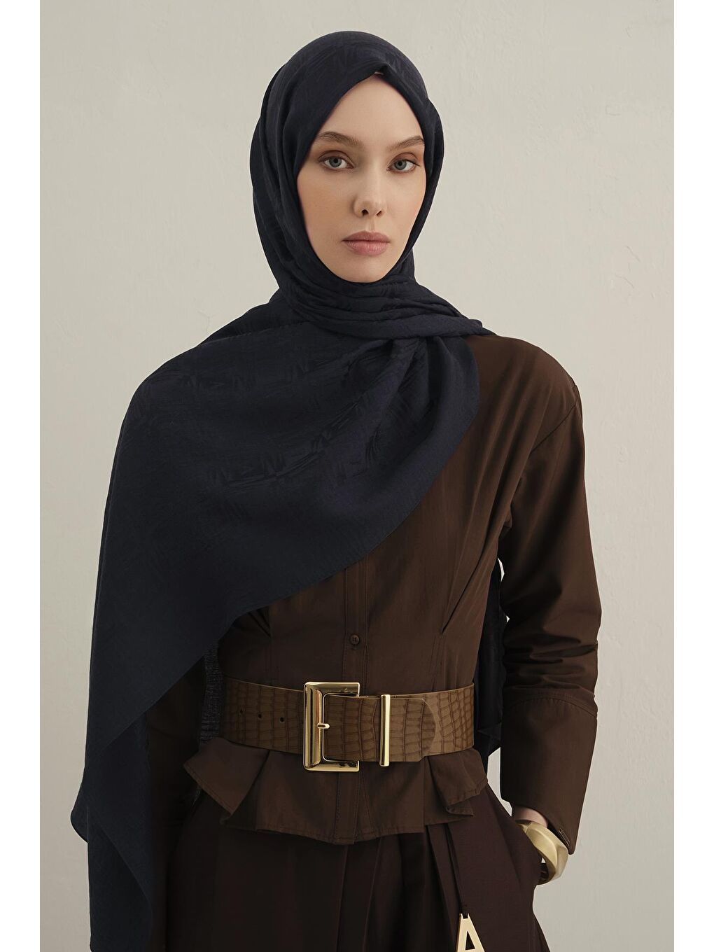 Siyah Lyocell Naia Kare Monogram Şal 6 03-3