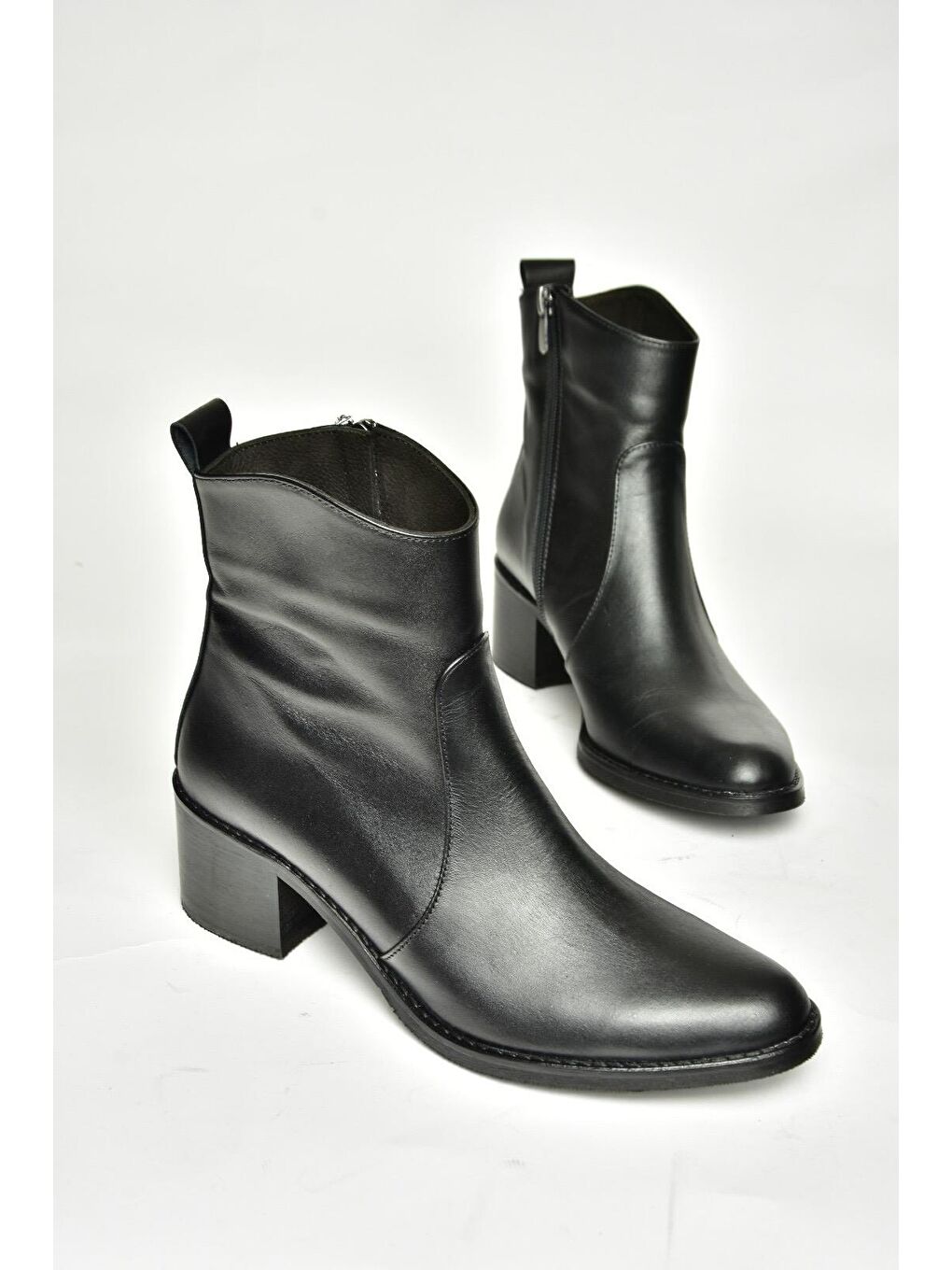 T654043803 Siyah Kadın Bot-2