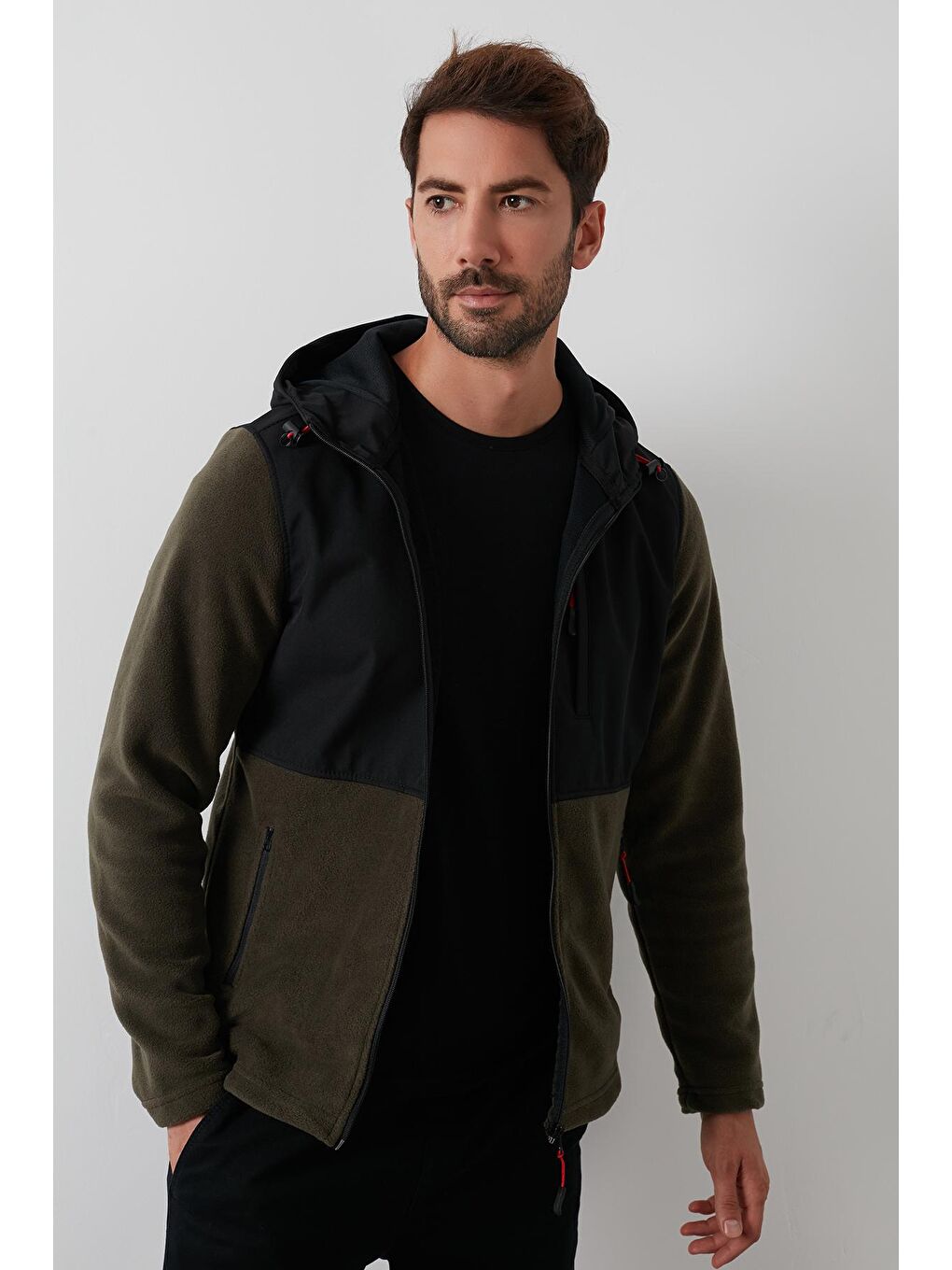 Siyah Kapüşonlu Dik Yaka Şardonlu Slim Fit Erkek Sweatshirt 5655268-2