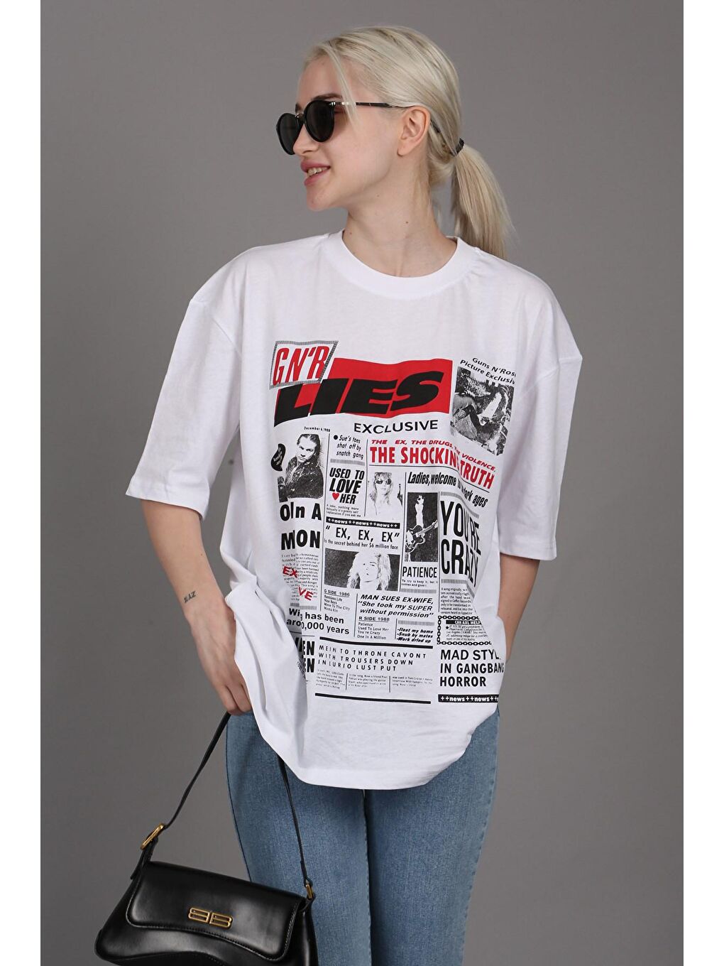 Beyaz Arka Baskılı Over Fit Kadın Tişört Mg1506-3