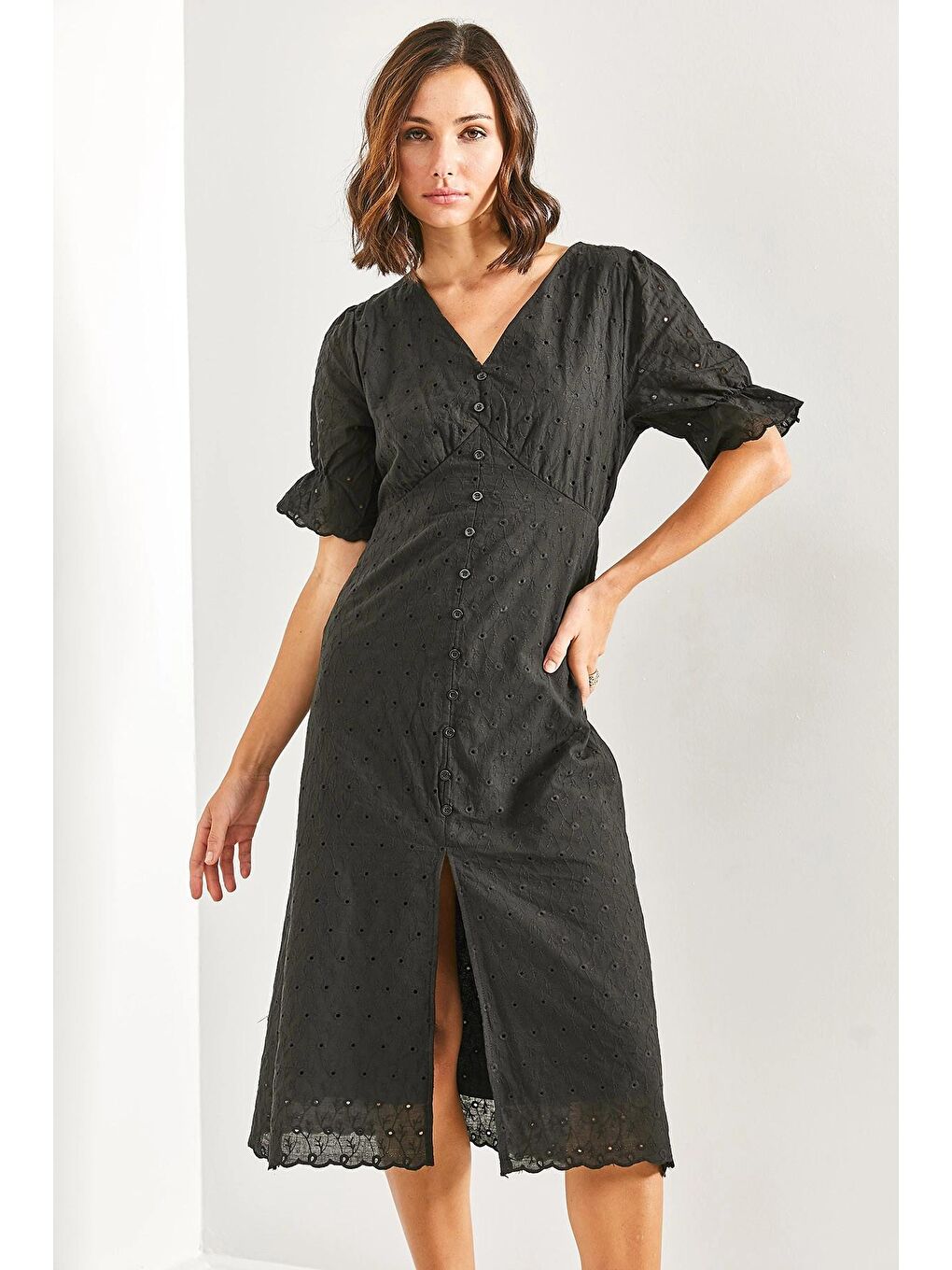 Siyah Kadın Önden Düğmeli Fisto Elbise-4