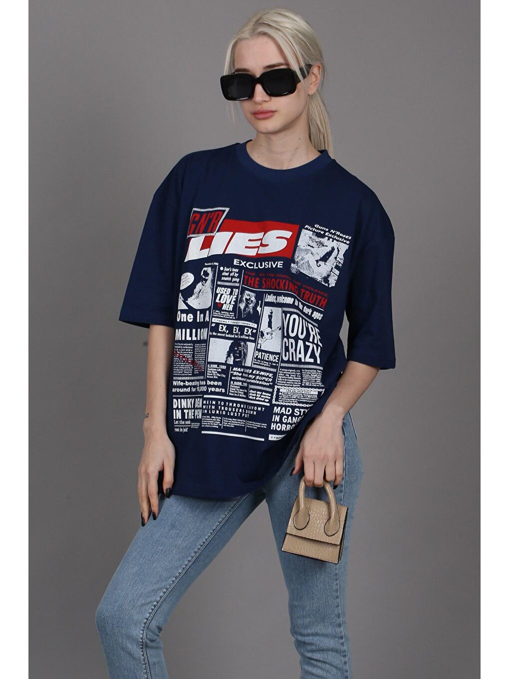 Lacivert Arka Baskılı Over Fit Kadın Tişört Mg1506