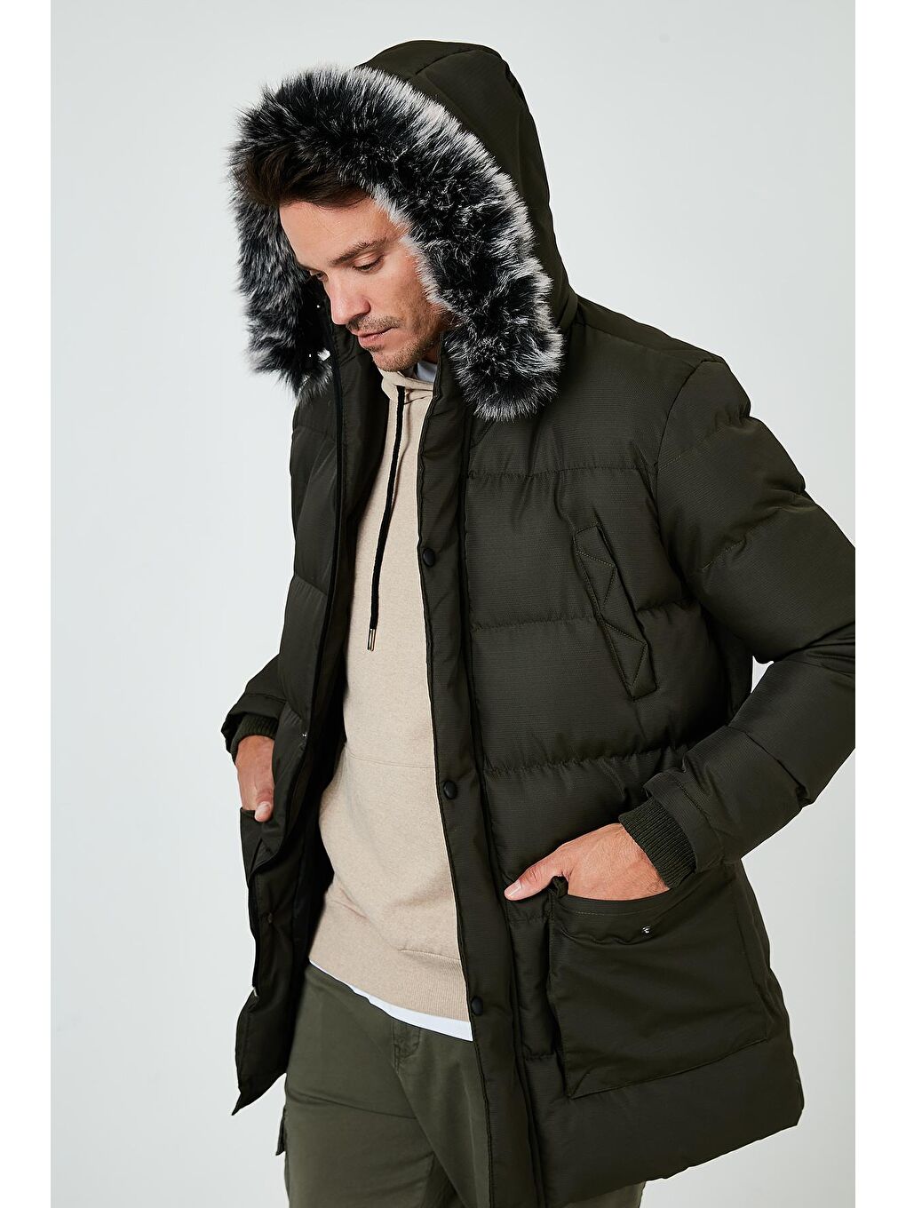 Haki Yakası Suni Kürklü Çıkarılabilir Kapüşonlu Slim Fit Uzun Şişme Mont 5761050