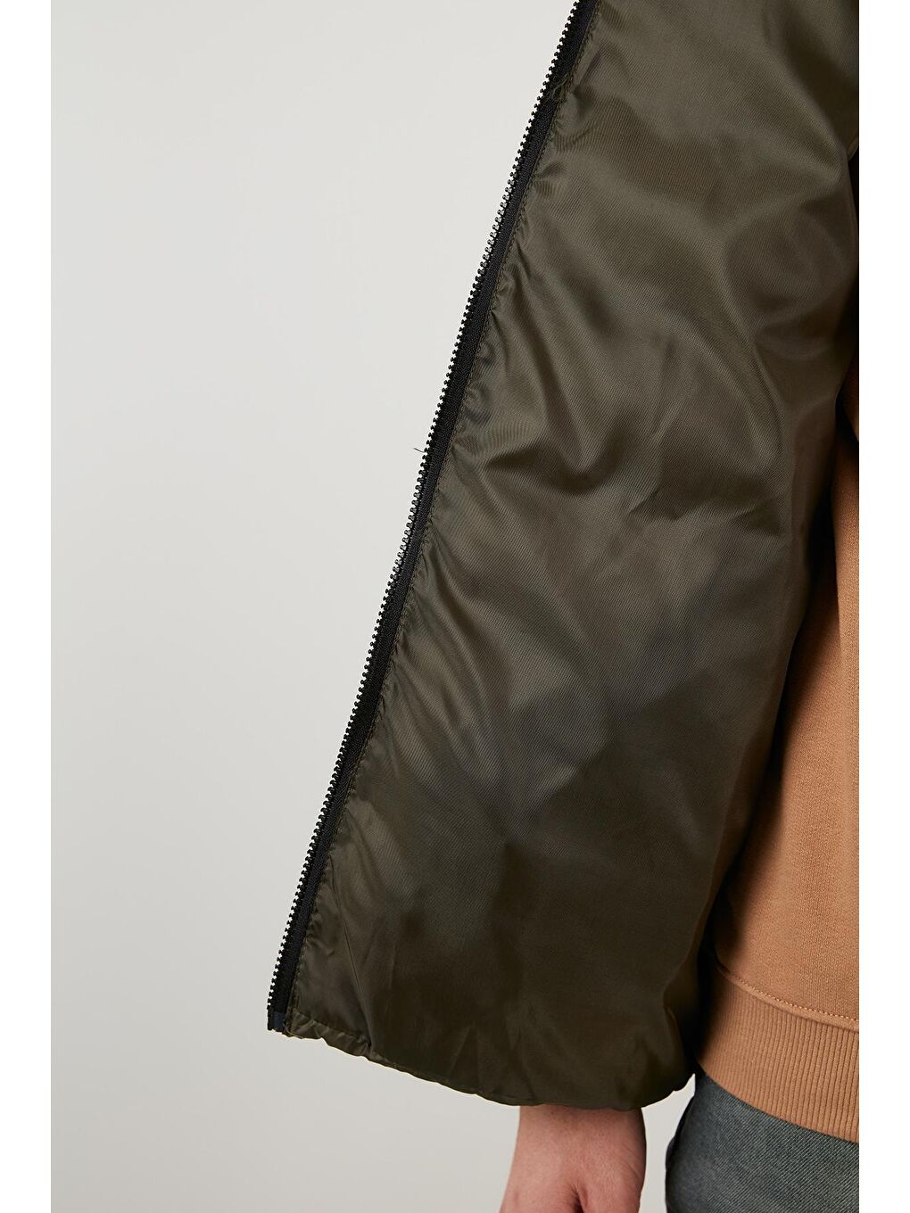 Haki Suya Dayanıklı Regular Fit Dik Yaka Şişme Mont 584007-4