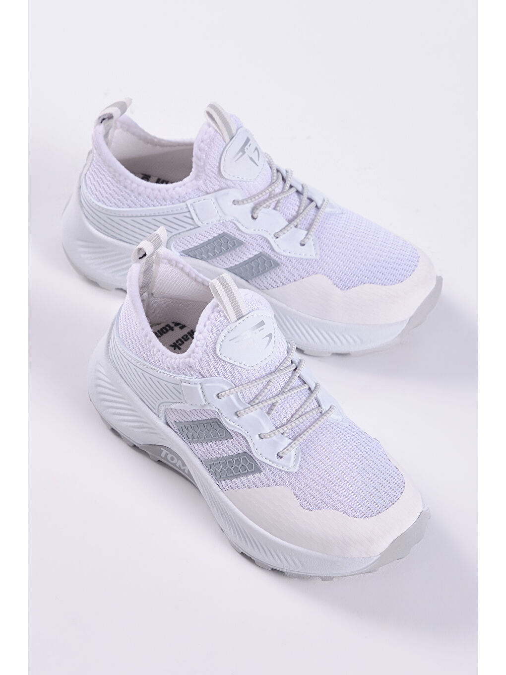 Çocuk Unisex Beyaz Gümüş Rahat Kalıp Nefes Alabilen Kumaş Bağcıklı Sneaker-1