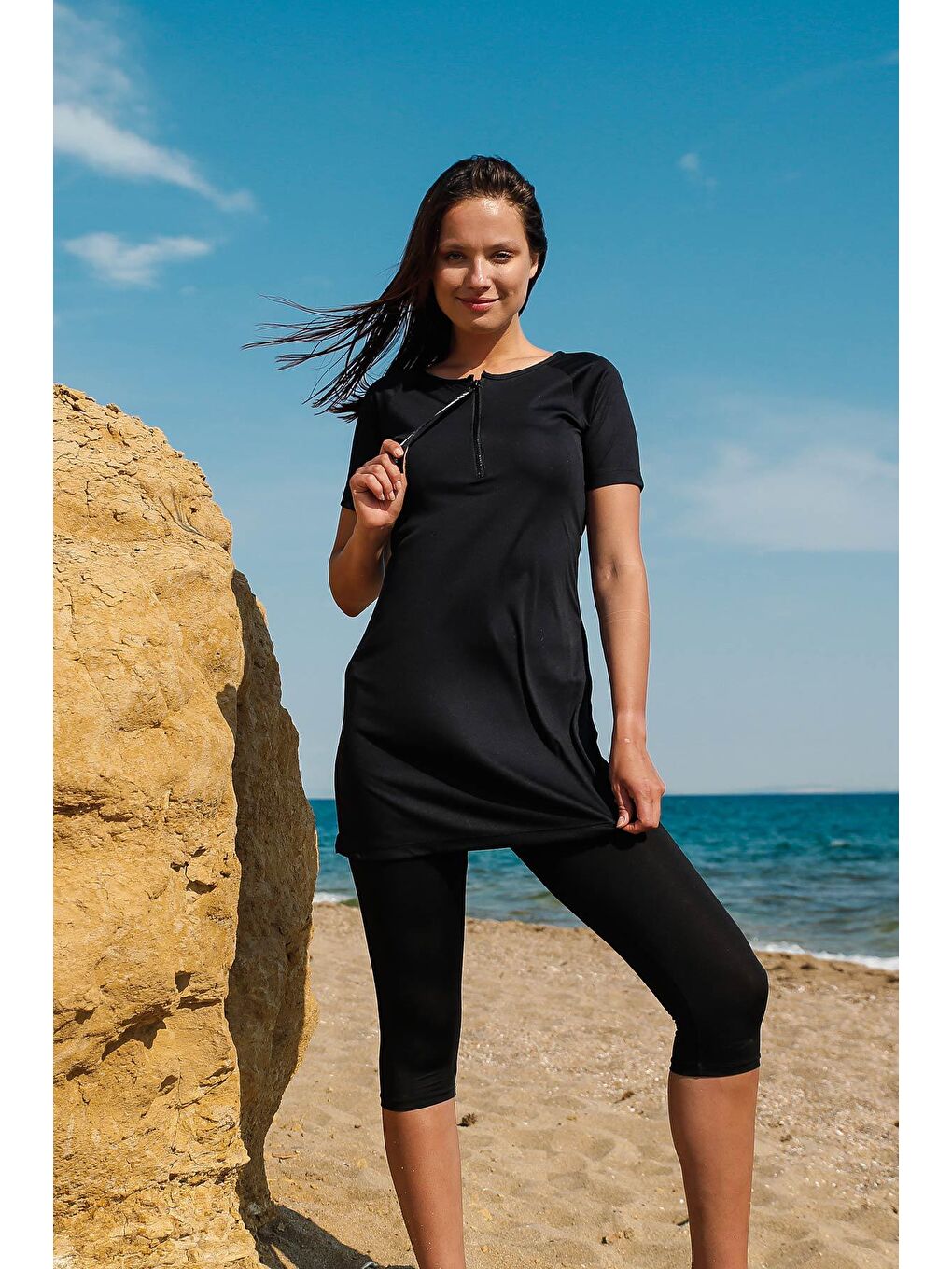 Siyah Yarı Kapalı Mayo R2218-2