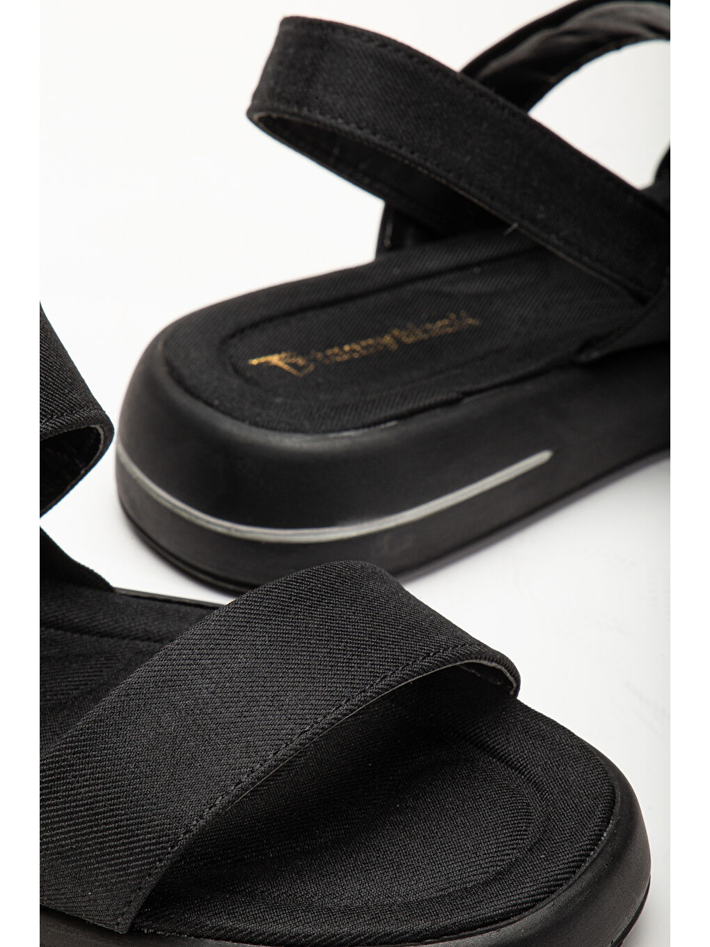 Kadın Siyah Keten Rahat Kalıp Poli Taban Çift Bantlı Sandalet-2