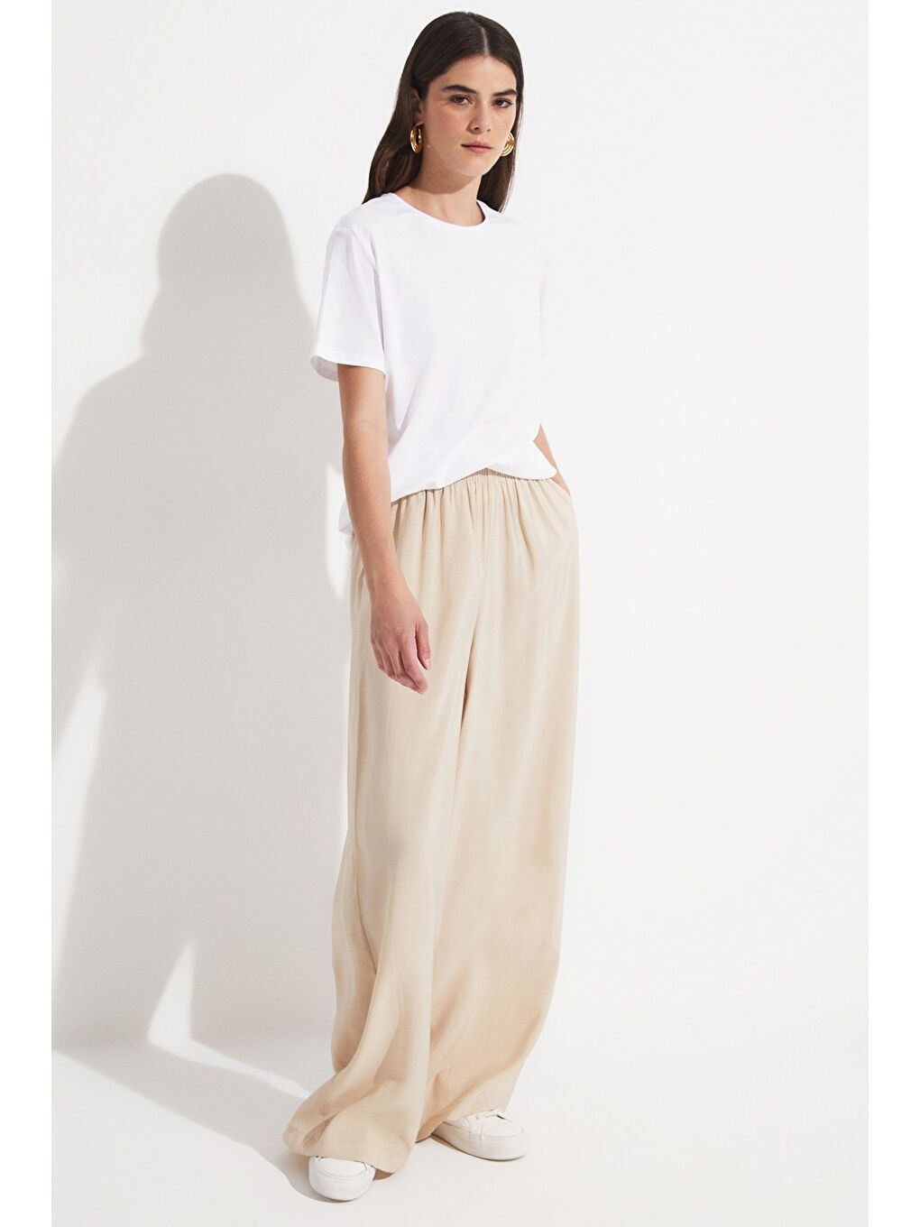 Beyaz Pamuk Regular/Normal Kalıp Kısa Kollu Basic Bisiklet Yaka Örme Tişört