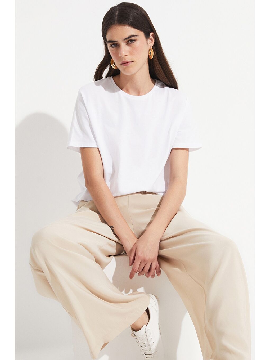 Beyaz Pamuk Regular/Normal Kalıp Kısa Kollu Basic Bisiklet Yaka Örme Tişört-2