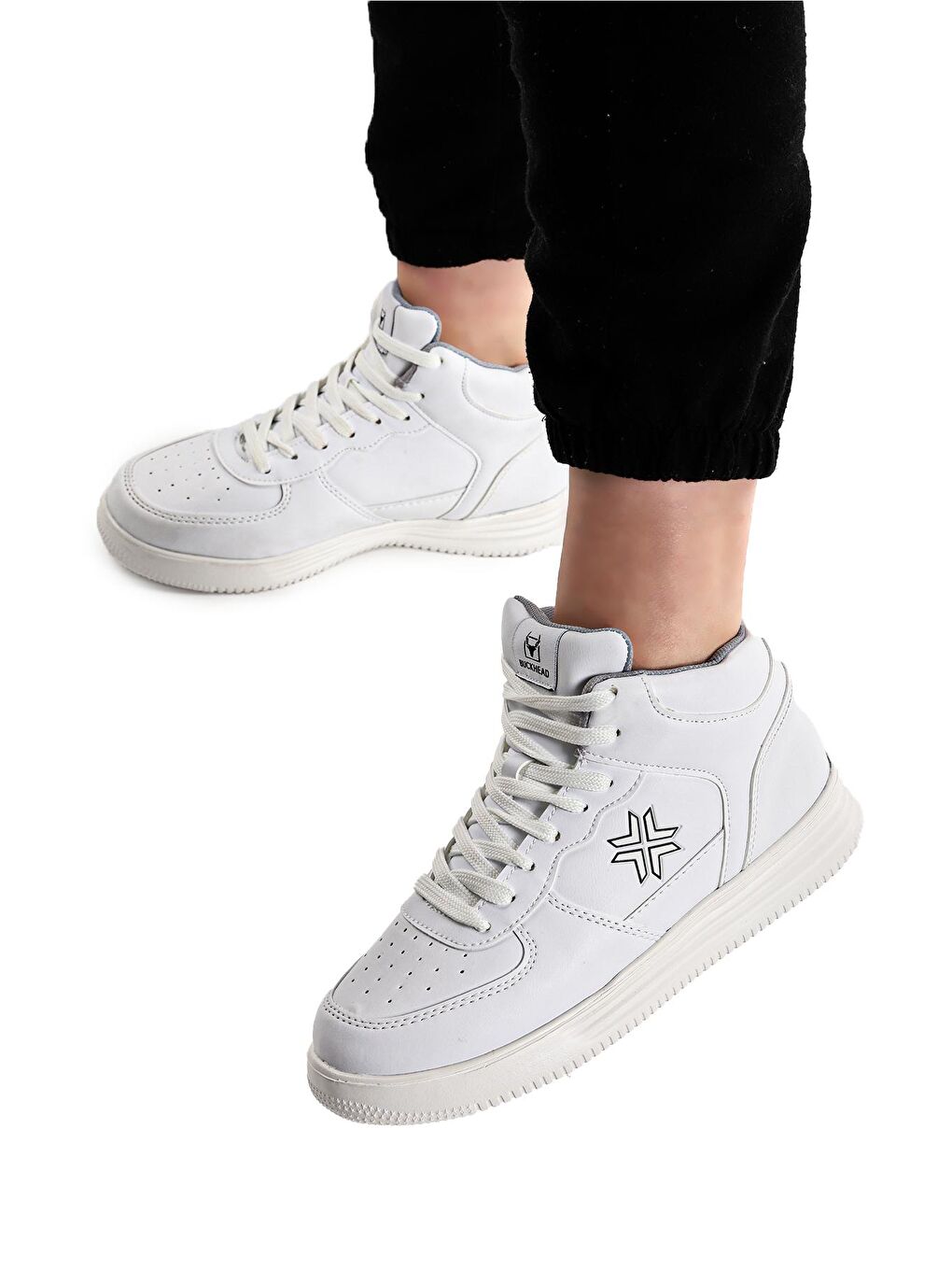 Beyaz Bağcıklı Yürüyüş Kadın Spor Ayakkabı 4197 Base Mid