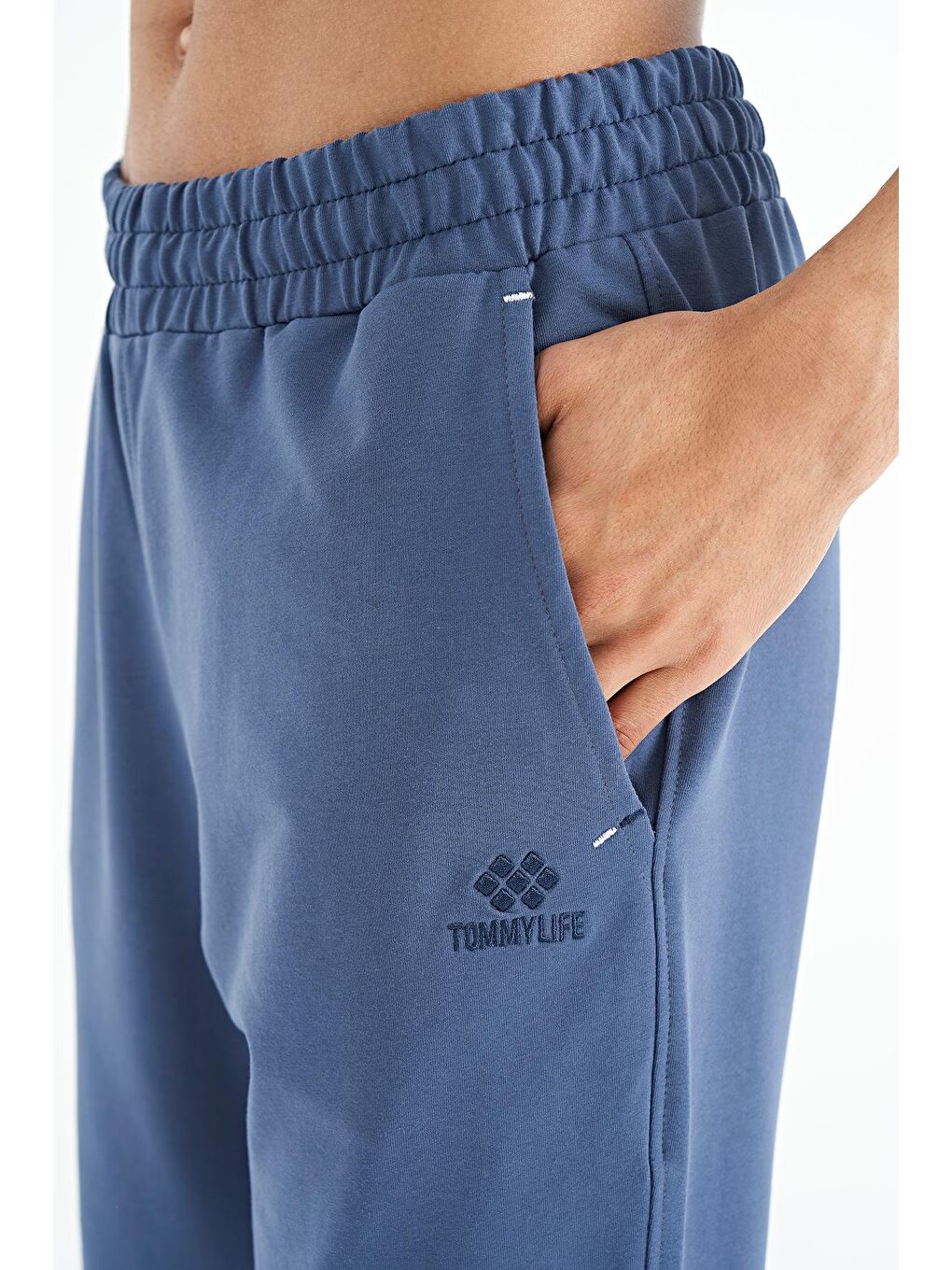 Petrol Logo Nakış Detaylı Yan Cepli Standart Kalıp Erkek Eşofman Alt - 84967-1