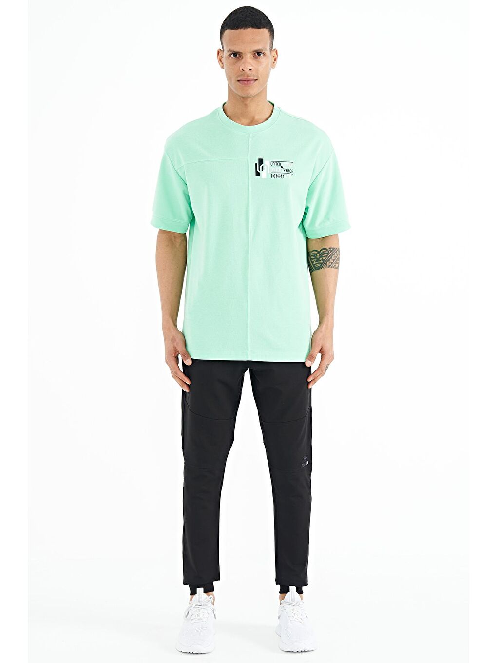 Siyah Yan Baskı Detaylı Standart Kalıp Erkek Jogger Eşofman Alt - 84965-2