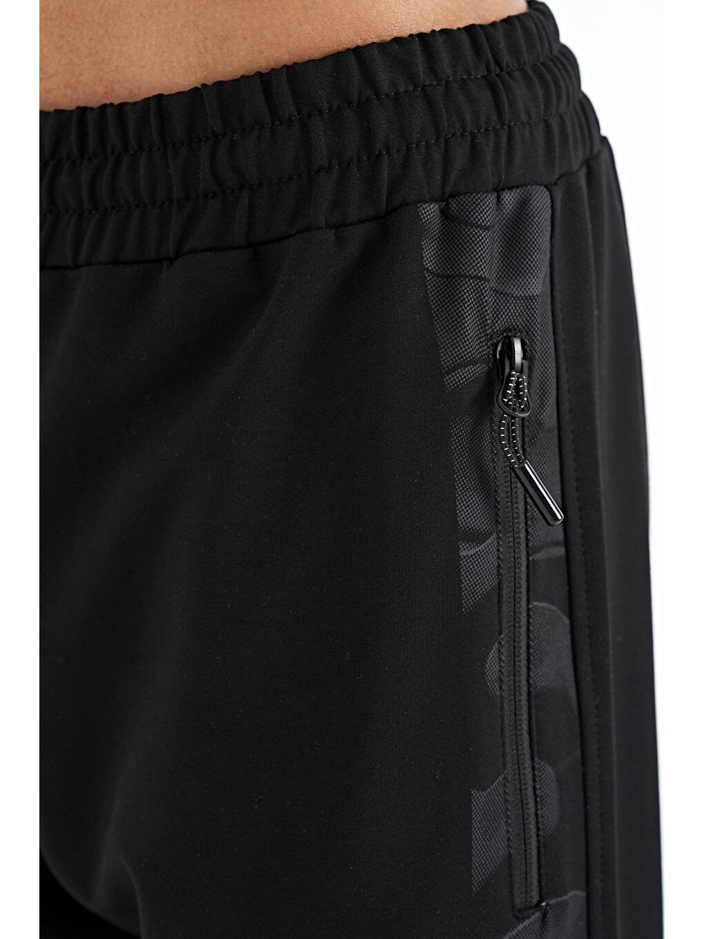 Siyah Yan Baskı Detaylı Standart Kalıp Erkek Jogger Eşofman Alt - 84965-3