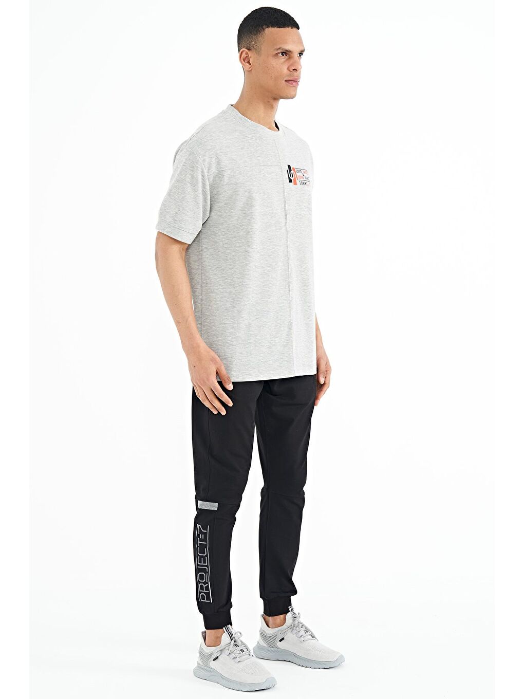 Siyah Fermuar Cep Detaylı Paça Nakışlı Standart Kalıp Erkek Jogger Eşofman Alt - 84962-4