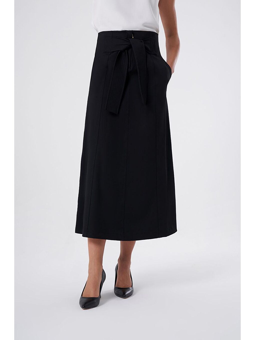 Önden Bağlamalı Siyah Etek-2