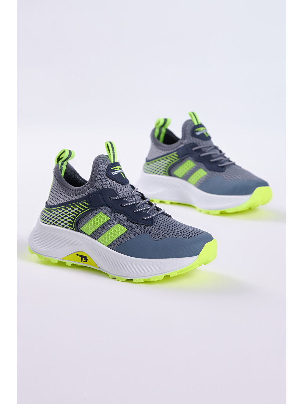 Gri Çocuk Unisex Füme Sarı Rahat Kalıp Nefes Alabilen Kumaş Bağcıklı Sneaker-1