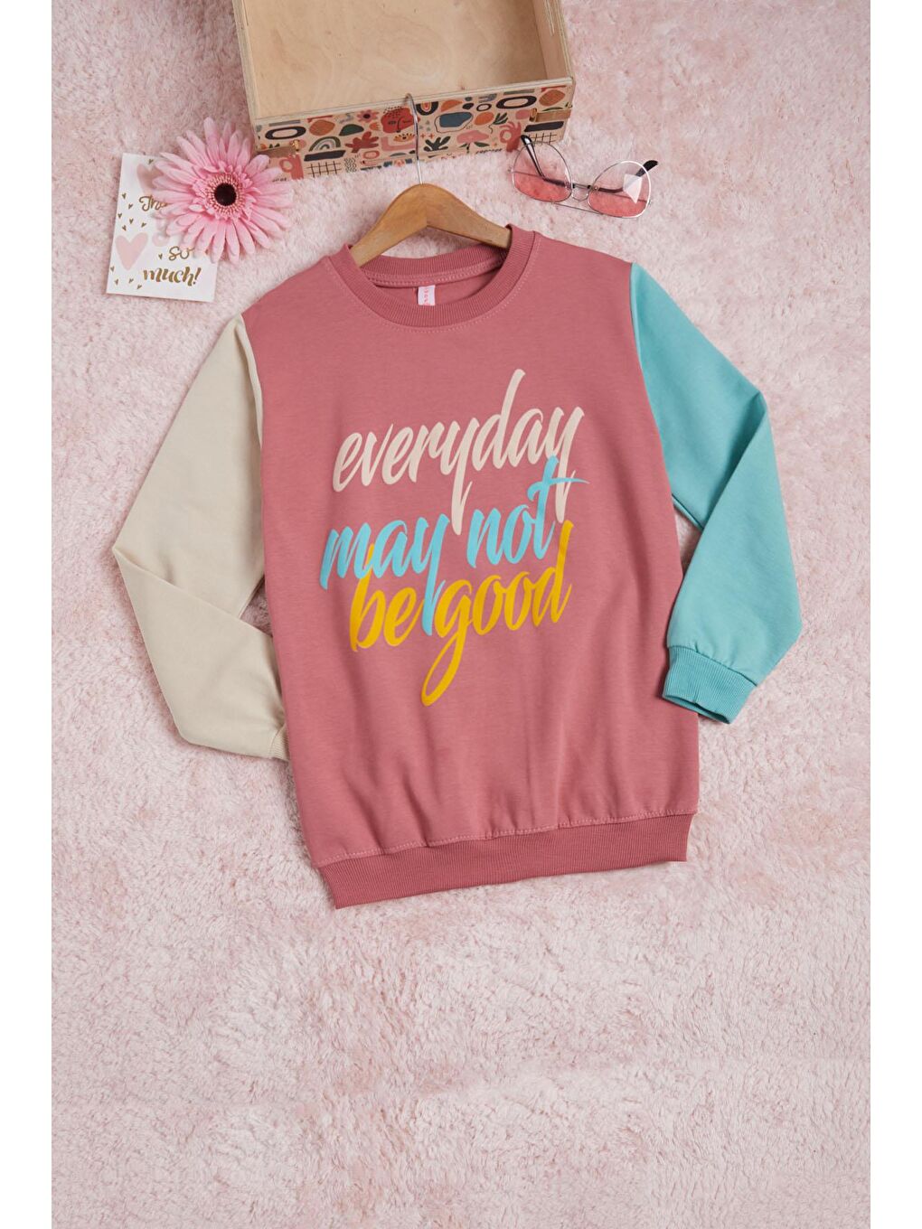 Pembe Gül Kurusu Kolları Renkli Yazı Baskılı Kız Çocuk Sweatshirt 16284