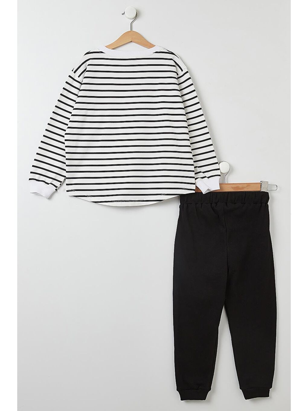 Çizgili Siyah Cep Detaylı Alt Üst Takım-1