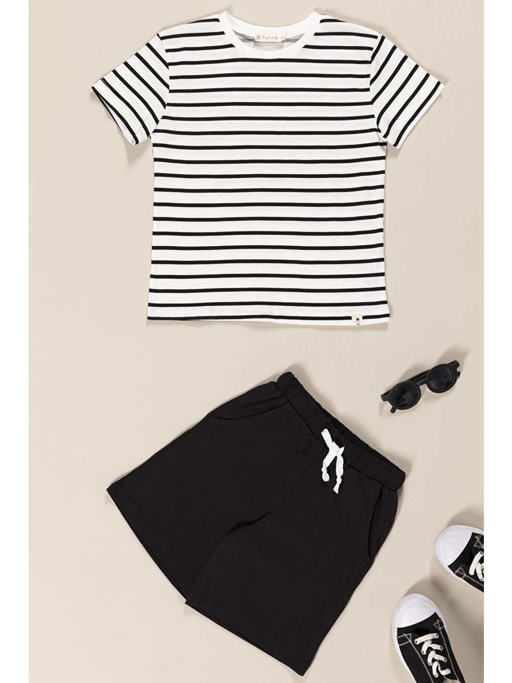 Çizgili Tshirt Şort Siyah Takım