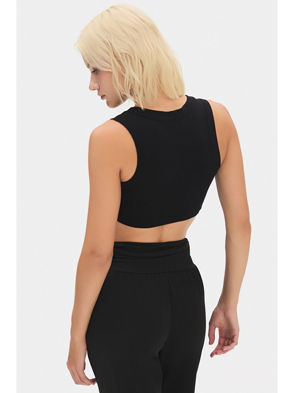 Siyah Kadın Pamuklu Kalın Askılı Crop Top Tank-2