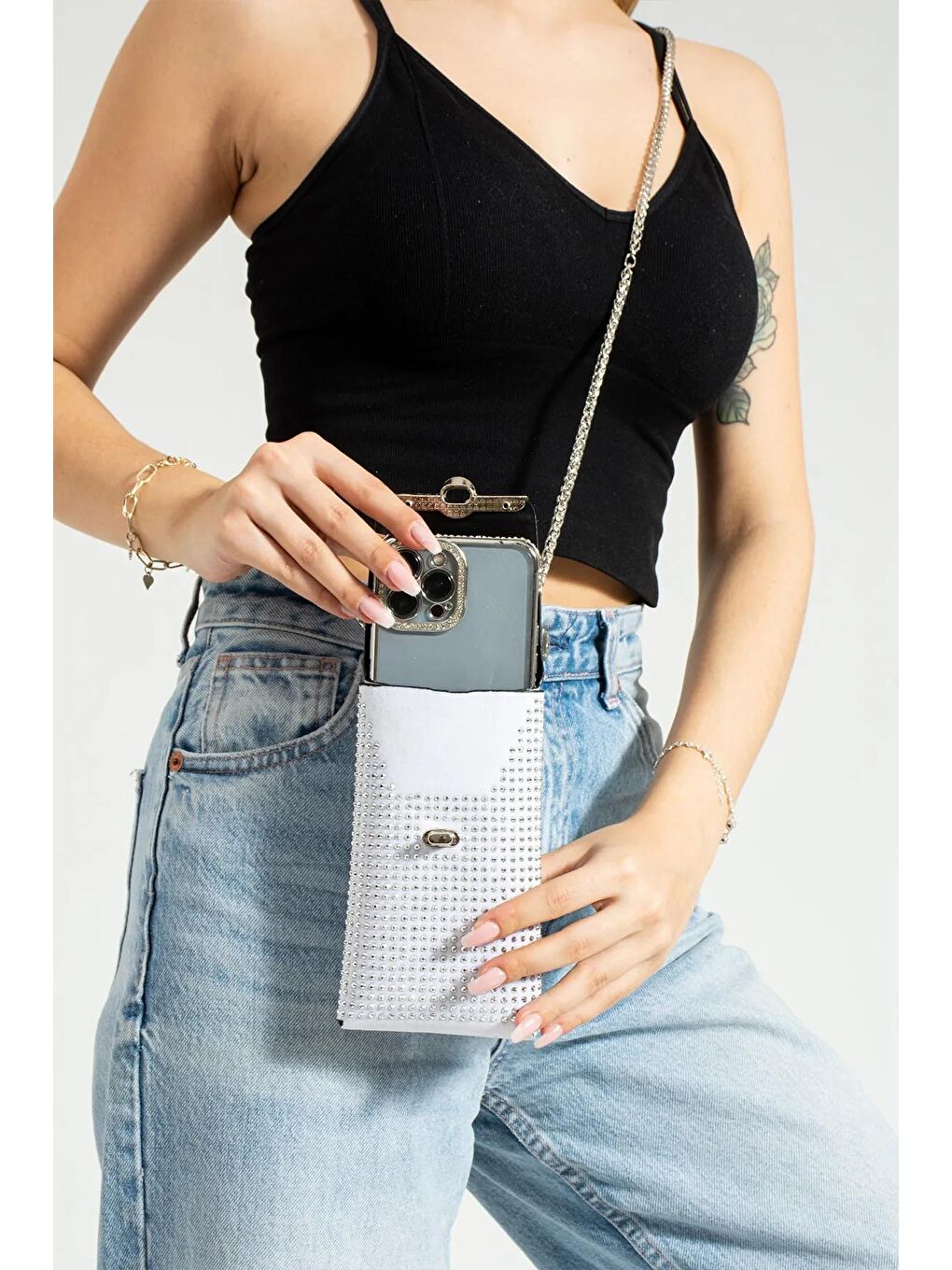 Beyaz Taşlı Telefonluk Zincir Askılı Kadın Omuz Çantası