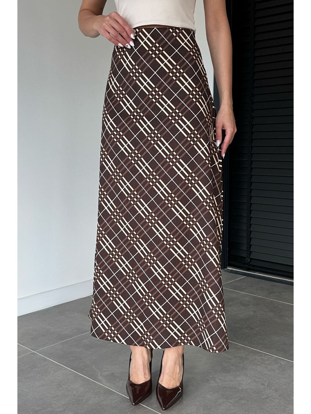 Kahverengi Kadın Bel Lastikli Ekose Desenli Kiloş Etek-1