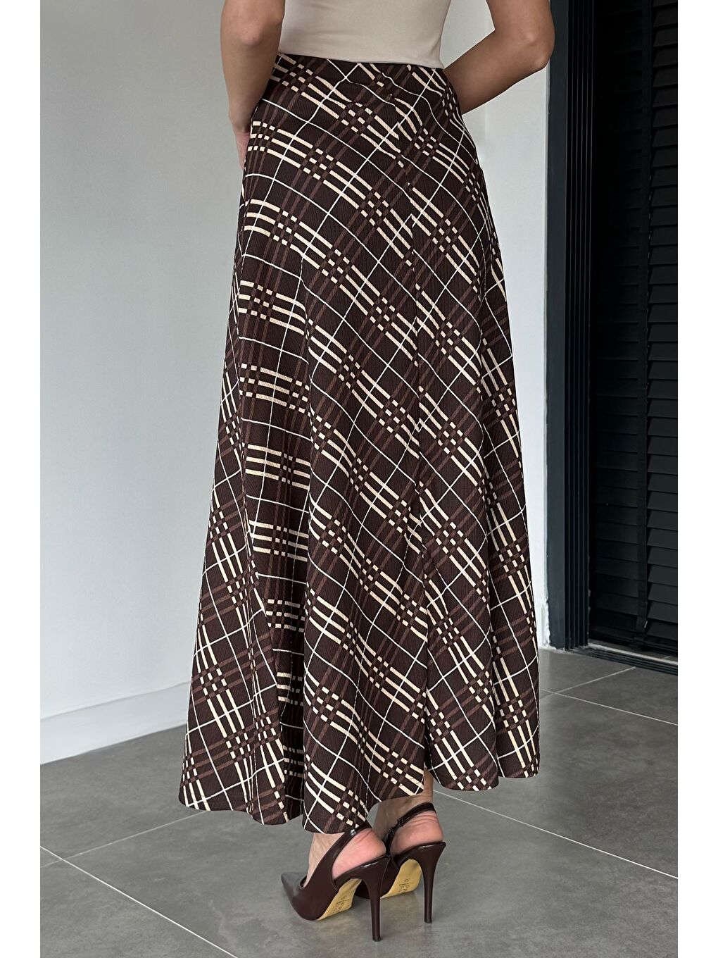 Kahverengi Kadın Bel Lastikli Ekose Desenli Kiloş Etek-2