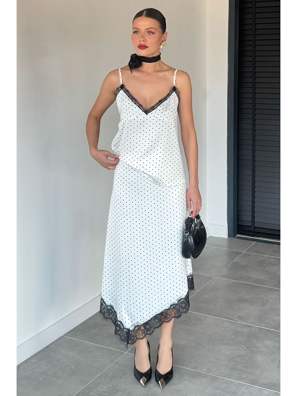 Ekru Kadın Puantiyeli Dantel Detaylı Saten Etek