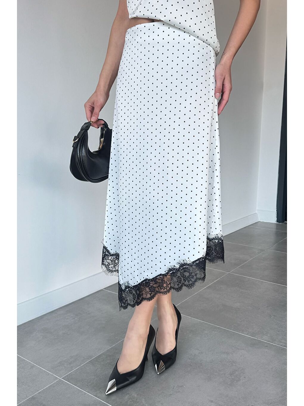 Ekru Kadın Puantiyeli Dantel Detaylı Saten Etek-2