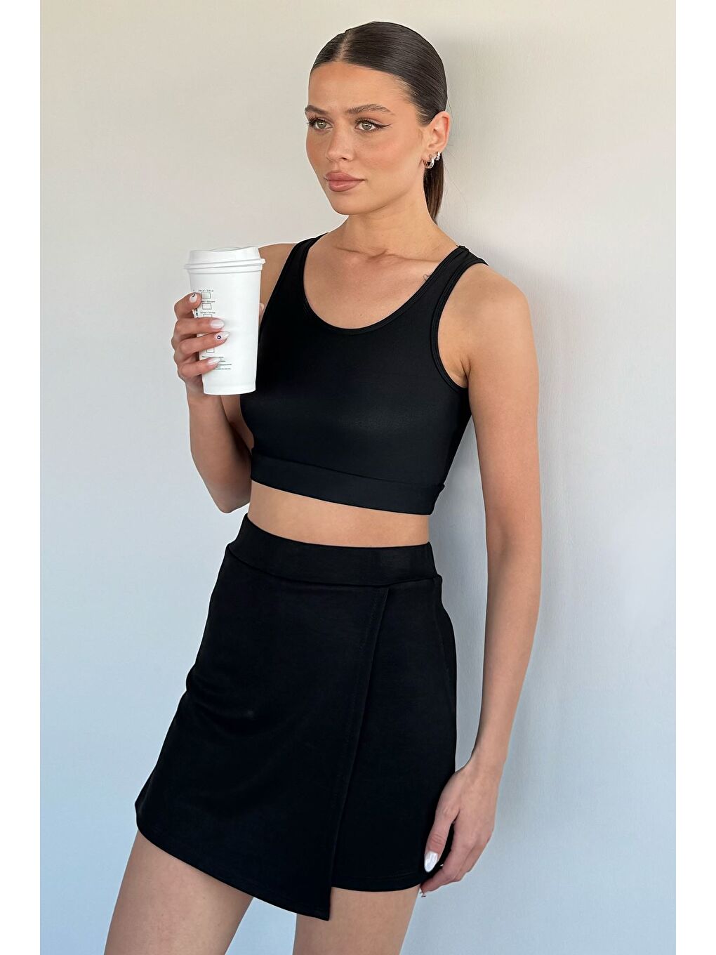 Siyah Kadın Bel Lastikli Modal Kumaş Şort Etek