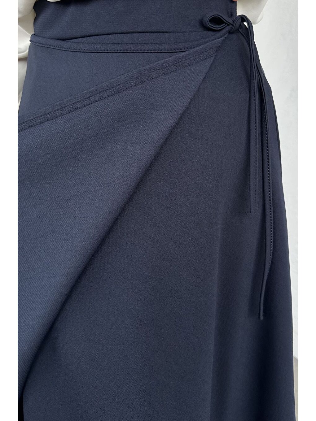 Lacivert Yandan Bağlamalı Tesettür Etek-7
